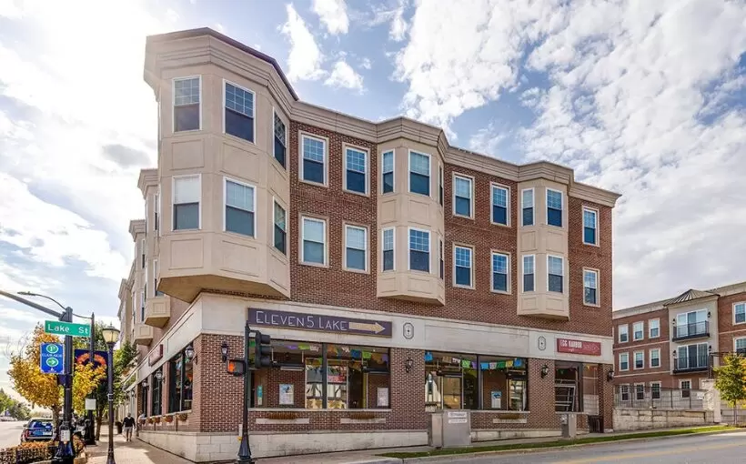 Eleven5 Lake Apartments