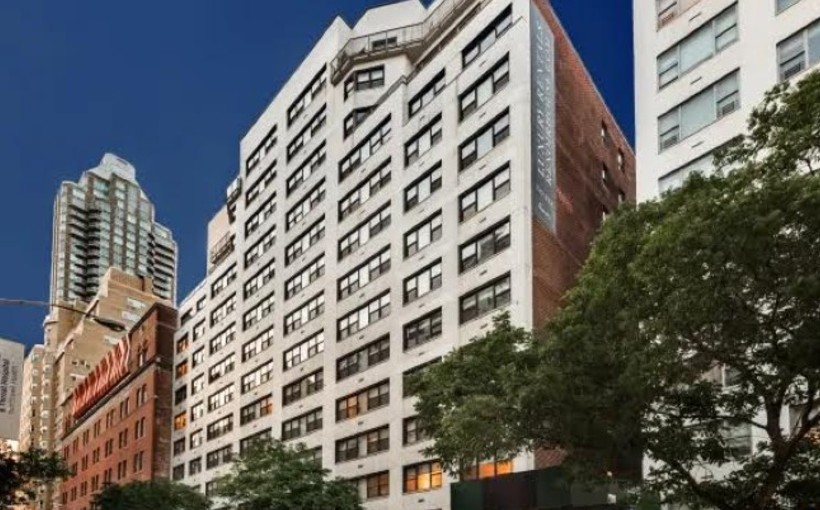 NY Renoir House 225 E 63rd St Manhattan