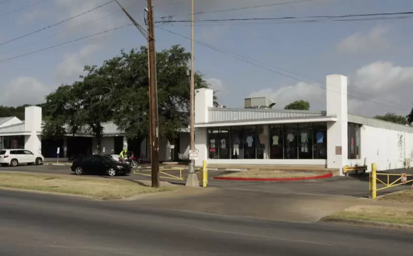 Developer looking at building mixed-use on S. Lamar