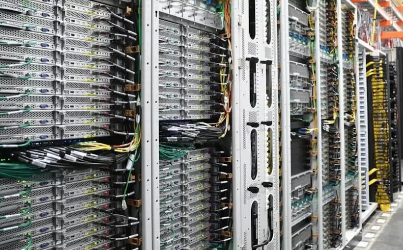 Amazon_DataCenter