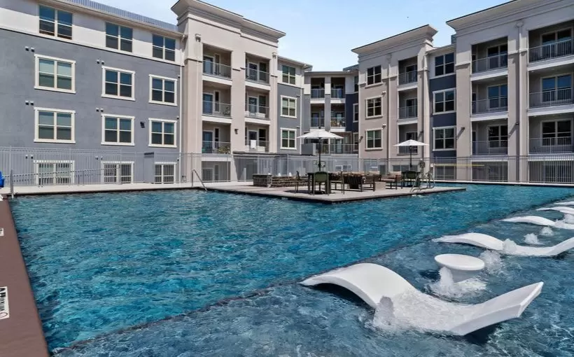 AMAC gets refi on Lewisville apartments