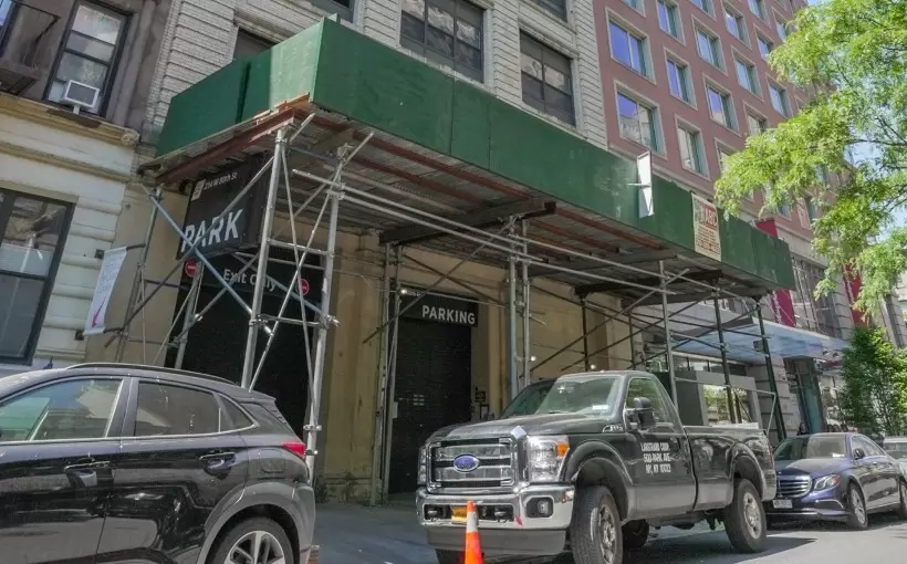 NY Apthorp Motor Car Garage Manhattan