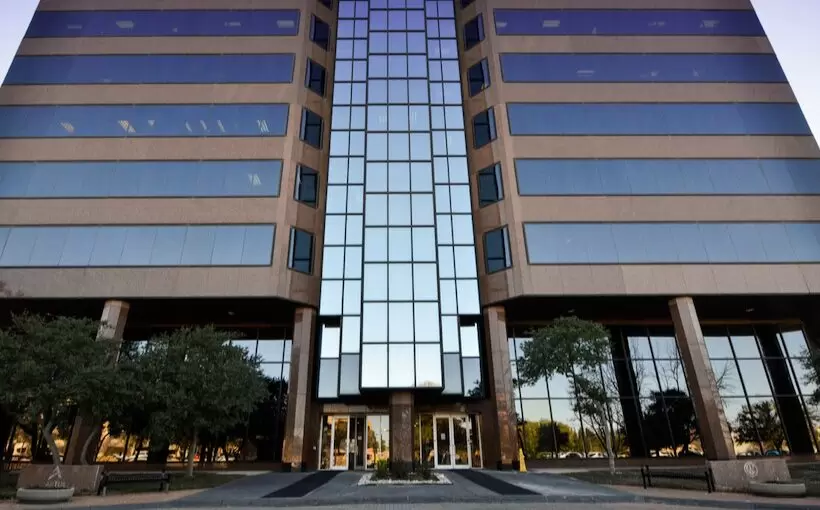 Maitland get refis on two DFW offices to turn into data centers
