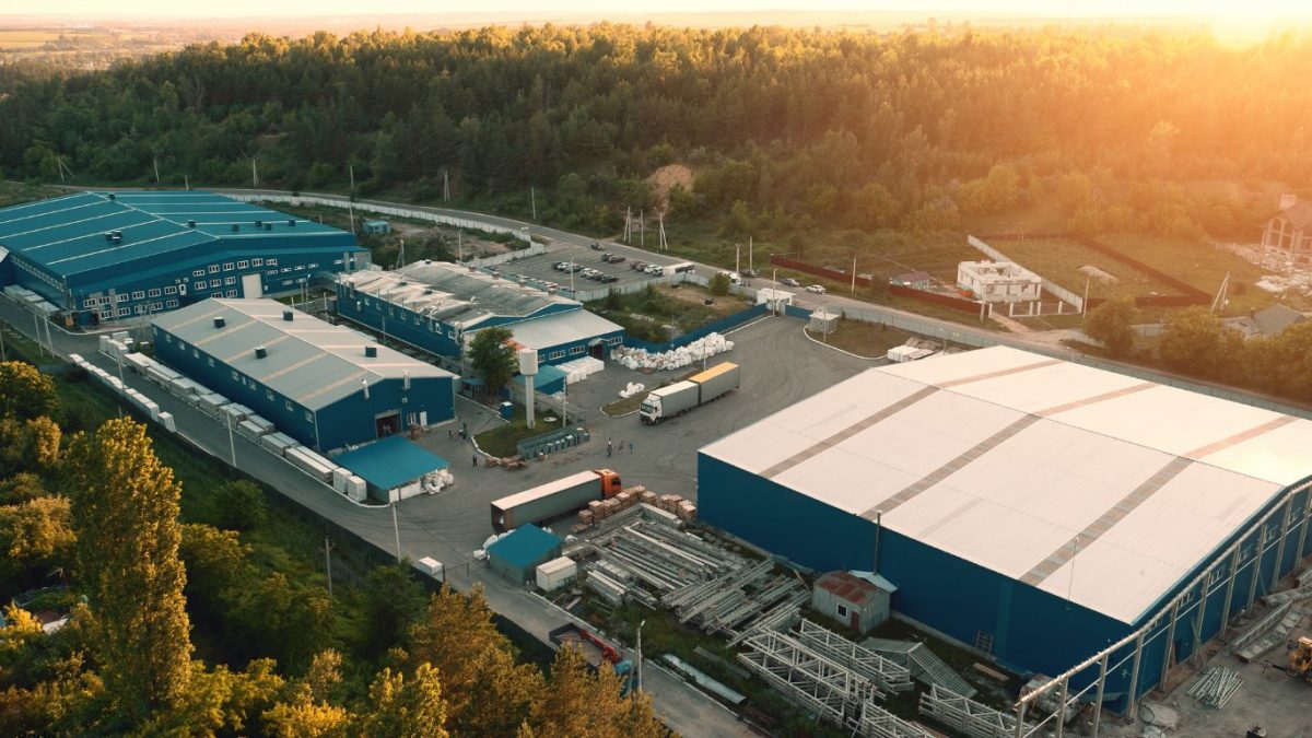 Johnson & Johnson building $2B plant