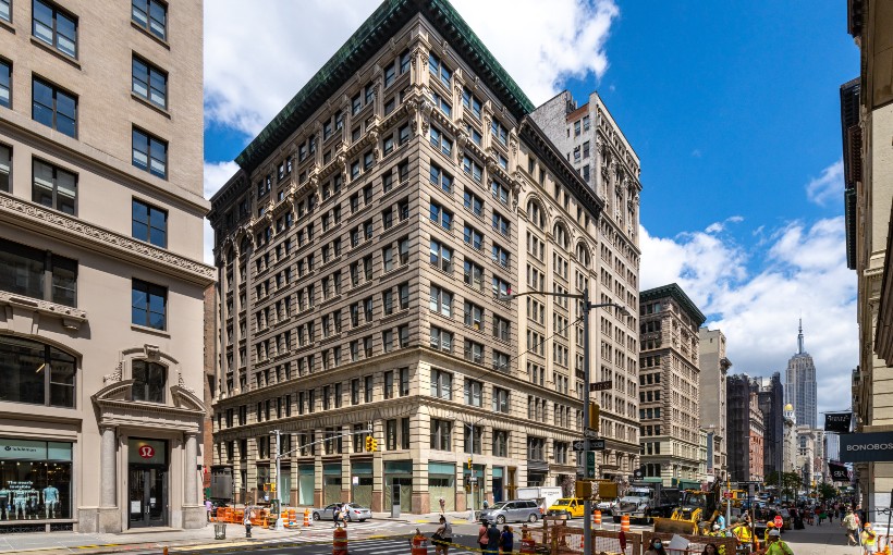 NY 122 Fifth Avenue Manhattan