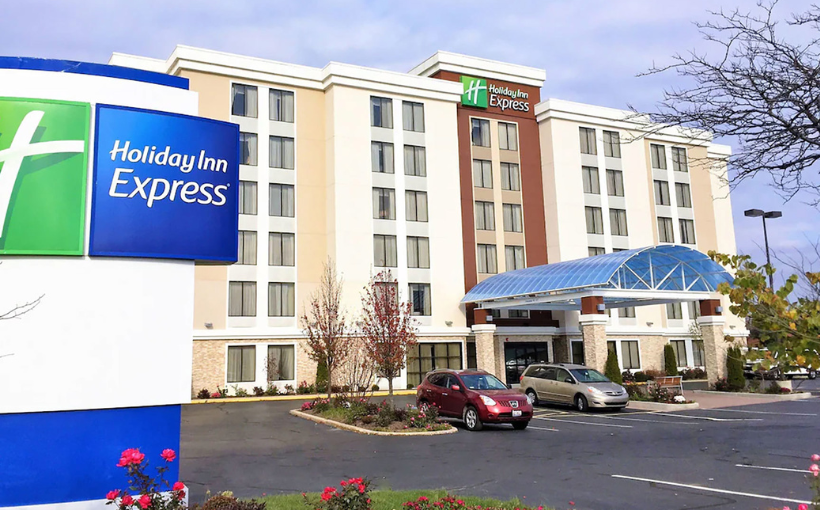 M&M_HolidayInn