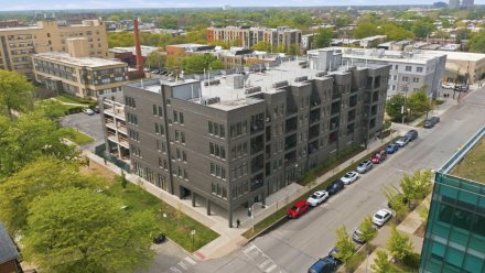 825 E 61st Essex Chicago