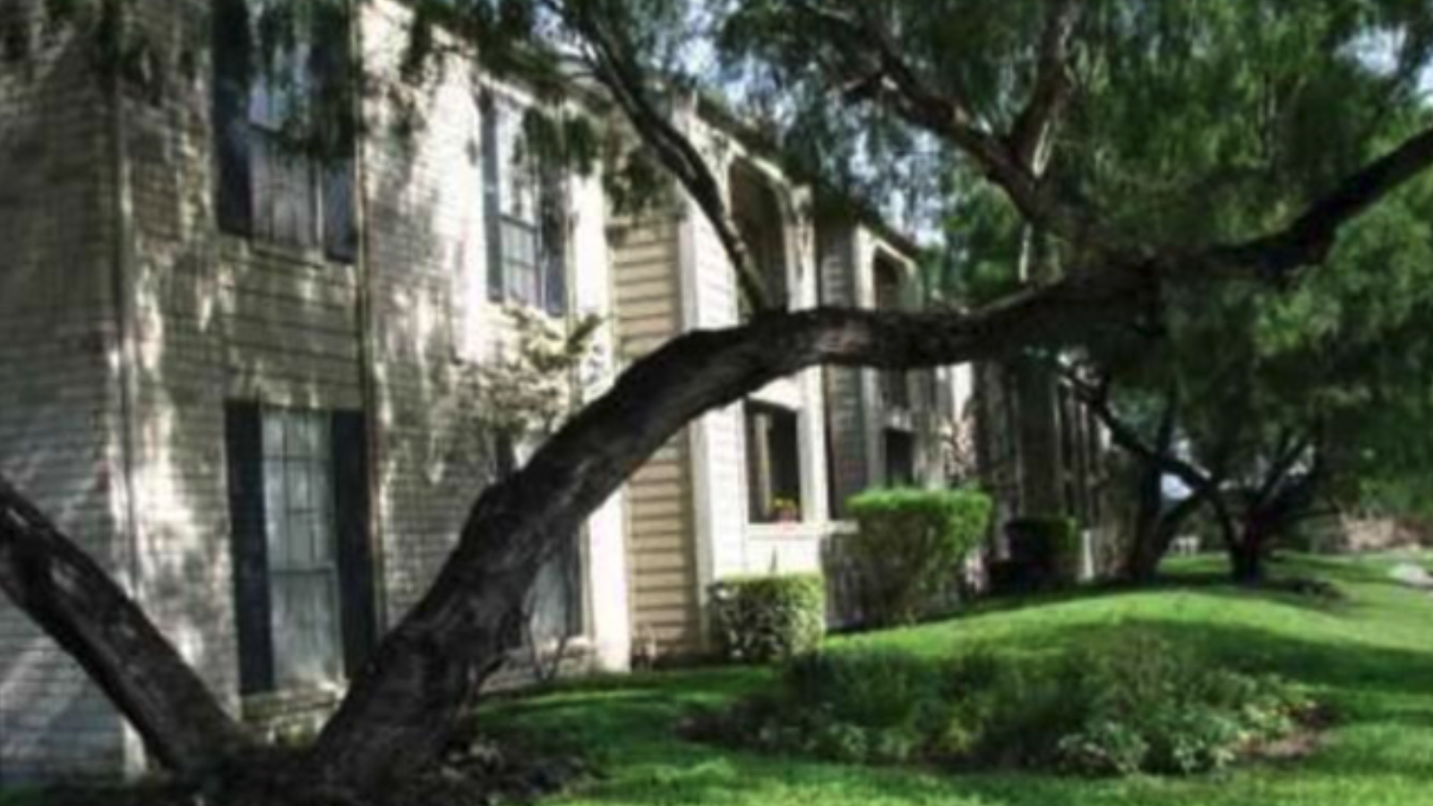 Wood-River-Apartments.png