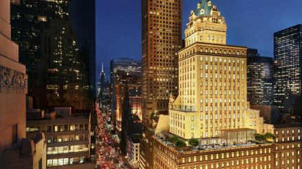 NY Aman New York Crown Building Manhattan