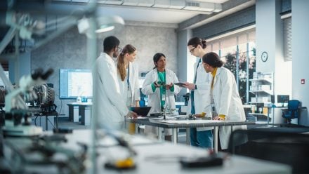 BioTechWorkers 1600x900