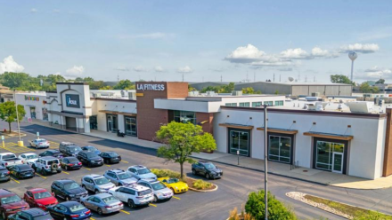 LA Fitness Anchored Retail Center Mundelei