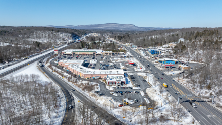 Shops at Crossroads CBRE