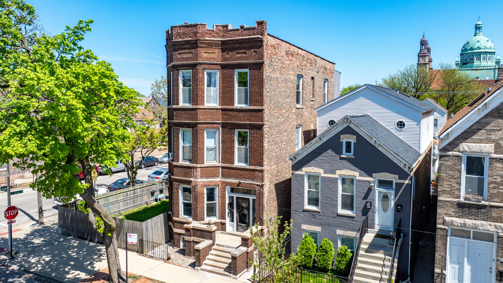3201–3203 S. May St.