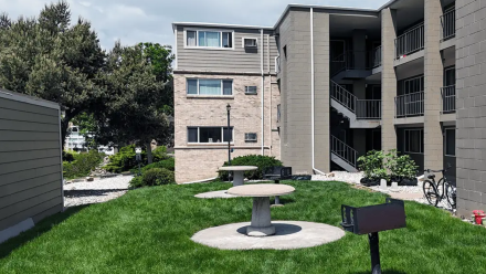 Fox Hills Apts