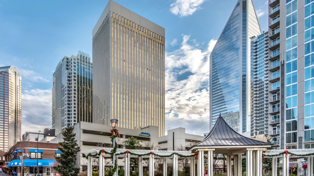 400 South Tryon