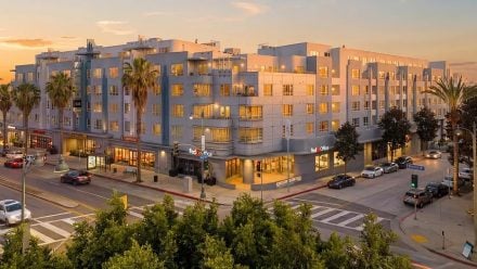 CA 5550 Wilshire at Miracle Mile