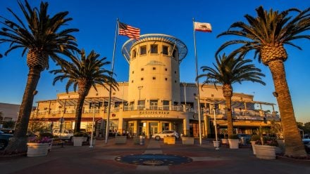 CA Pacific View Mall Ventura