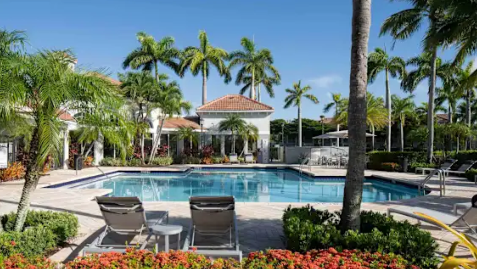 Polo Lakes Apartments