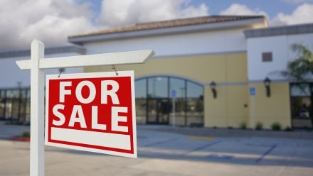RetailBuildingForSale 1600x900