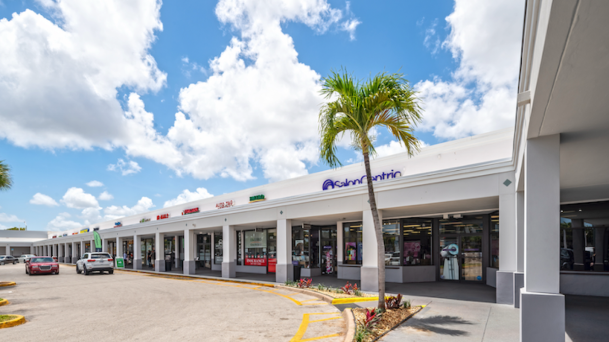 Airpark Plaza